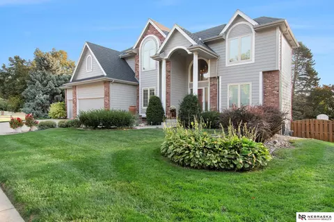 2709 S 96th Avenue Cir, Omaha, NE 68124