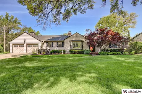 10416 Rockbrook Rd, Omaha, NE 68124
