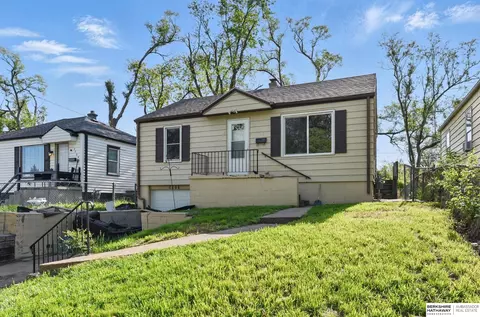 3325 N 38th St, Omaha, NE 68111