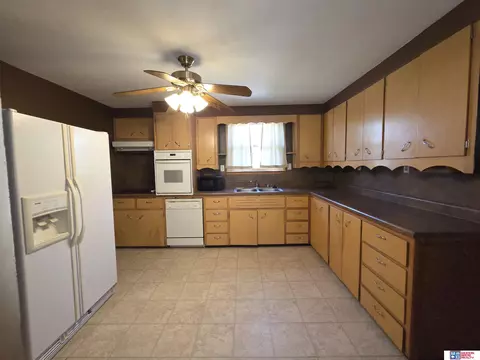 Kitchen - 410 Austin St, Pickrell, NE 68422 photo 1 of 2
