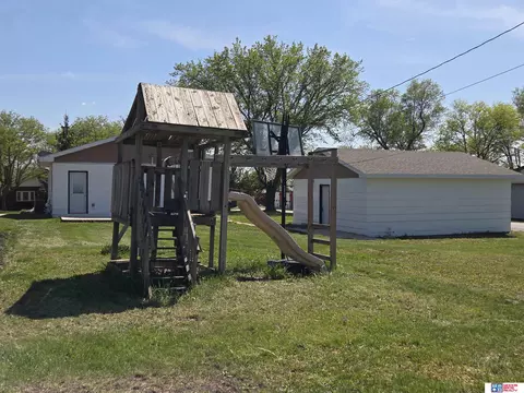Exterior - 410 Austin St, Pickrell, NE 68422 photo 1 of 3