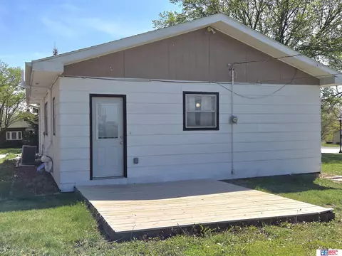 Exterior - 410 Austin St, Pickrell, NE 68422 photo 2 of 3