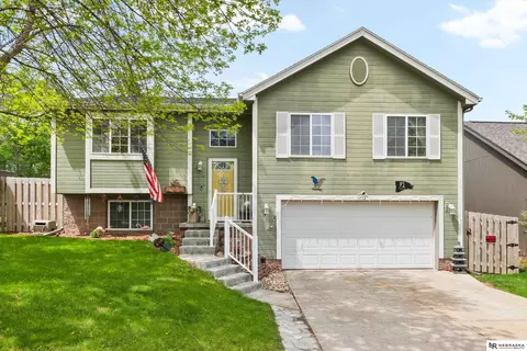 6432 N 149th St, Omaha, NE 68116
