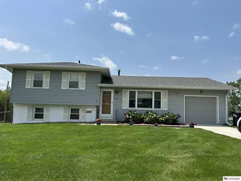 1734 N 110 Ave, Omaha, NE 68154