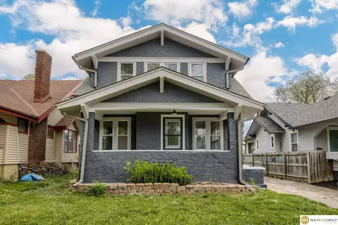 2858 Newport Ave, Omaha, NE 68112