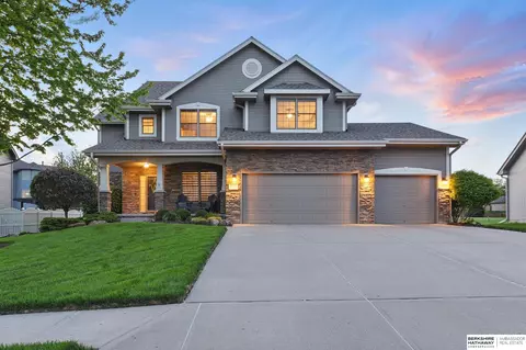 10248 Emiline St, La Vista, NE 68128