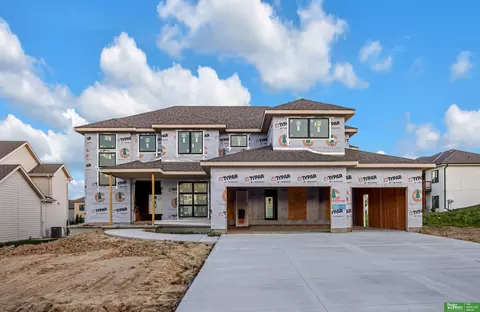 19061 Laquinta Cir, Omaha, NE 68136
