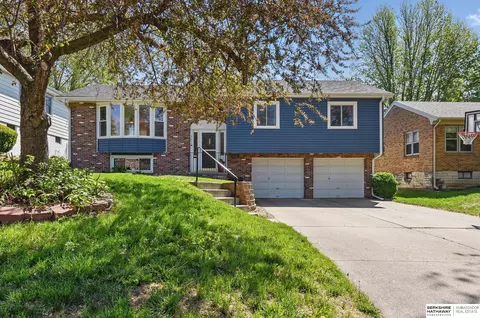 3055 S 49th Ave, Omaha, NE 68106