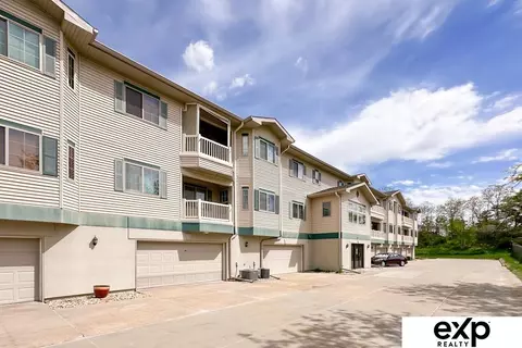 7005 S 74 St #302, La Vista, NE 68128