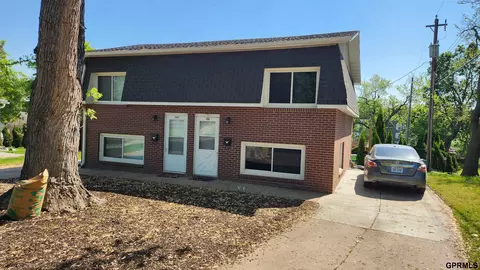 360 N 35 St, Lincoln, NE 68503