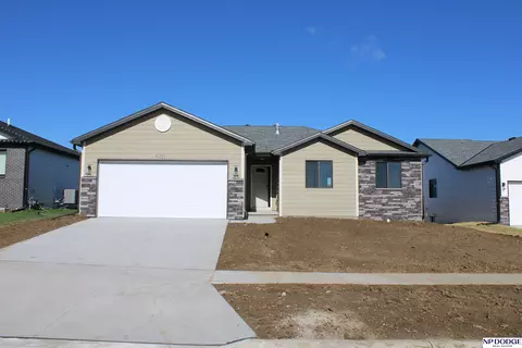 6411 N 12th Ct, Lincoln, NE 68521