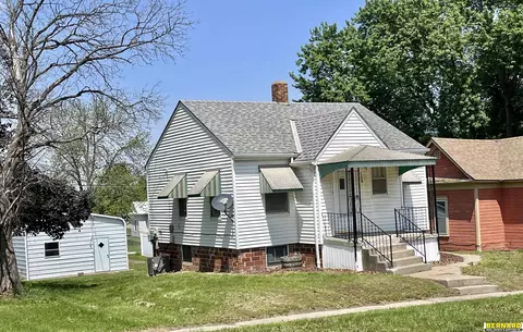 708 Central Ave, Auburn, NE 68305