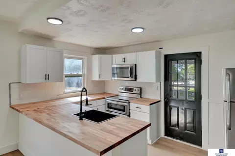1423 High St, Beatrice, NE 68310 photo 7