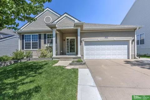 19012 C St, Omaha, NE 68130