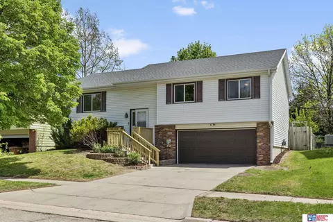 545 W Chadderton Dr, Lincoln, NE 68521