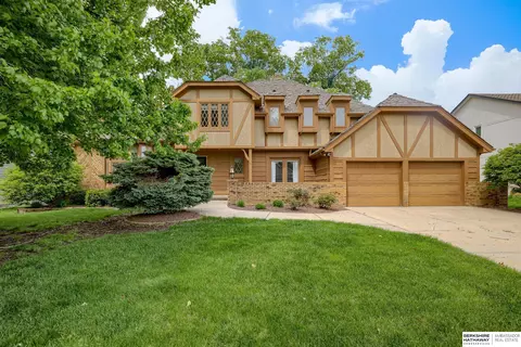 838 N 148th St, Omaha, NE 68154