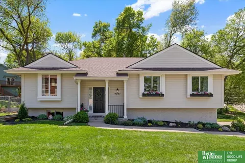4307 Mccarty Dr, Bellevue, NE 68123