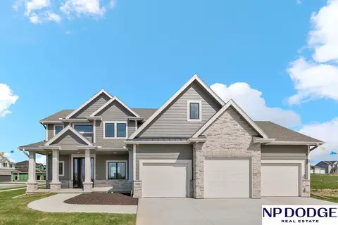 12605 S 79 St, Papillion, NE 68046