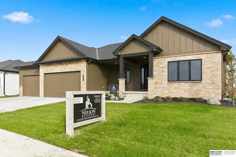 3633 S 219th Ave, Omaha, NE 68022