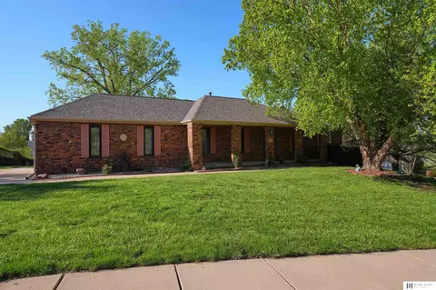 1505 Sunshine Blvd, Bellevue, NE 68123