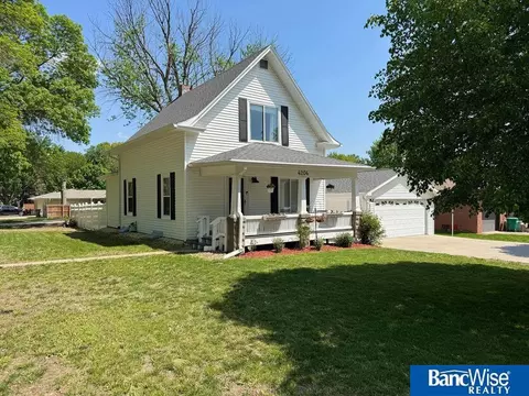 4204 S 49th St, Lincoln, NE 68506