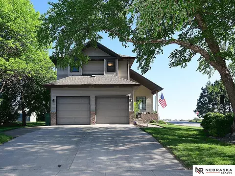 1440 Pine Tree Ct, Arlington, NE 68002