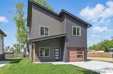 3244 Avenue J Ave, Council Bluffs, IA 51501