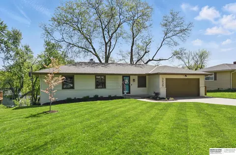 3629 S 105th St, Omaha, NE 68124