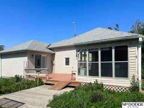 301 S Nebraska St, Hooper, NE 68031