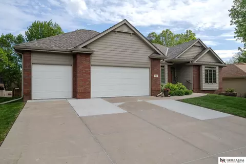16101 Sahler St, Omaha, NE 68116