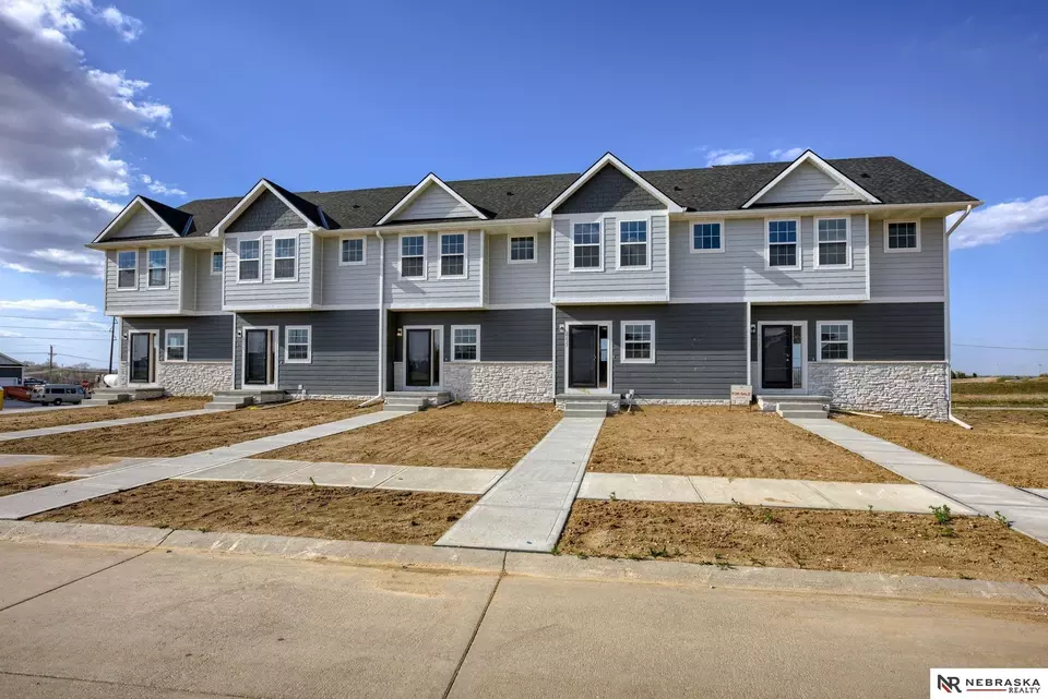 Exterior - 4613 Leawood Ct, Papillion, NE 68133 photo 1 of 3