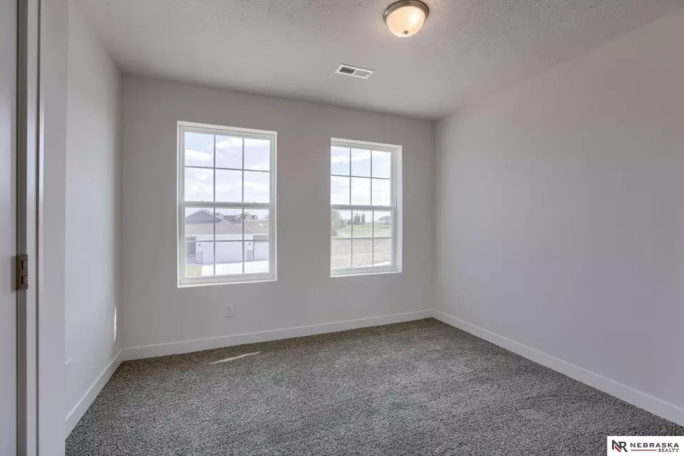 Bedroom - 4613 Leawood Ct, Papillion, NE 68133 photo 3 of 4