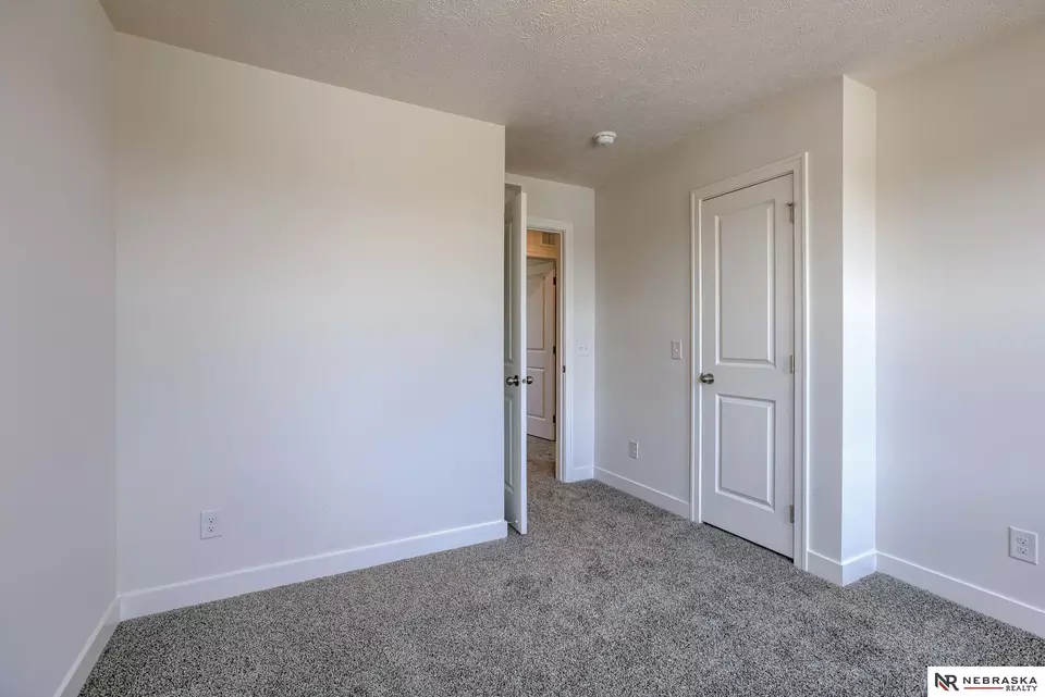 Bedroom - 4613 Leawood Ct, Papillion, NE 68133 photo 4 of 4