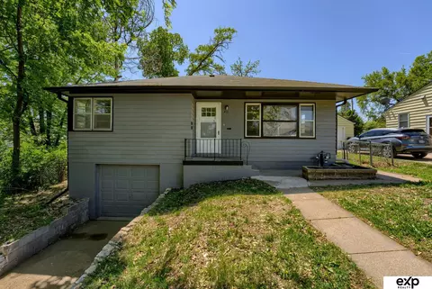 4111 Camden Ave, Omaha, NE 68111