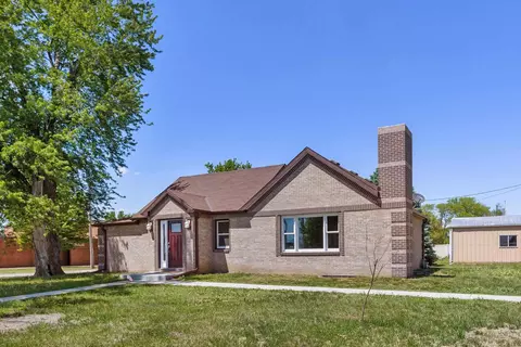525 3rd St, Murdock, NE 68407 photo 2