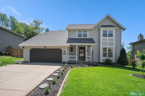 1007 N Beadle St, Papillion, NE 68046