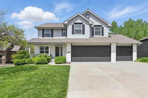 8506 S 102nd St, La Vista, NE 68128