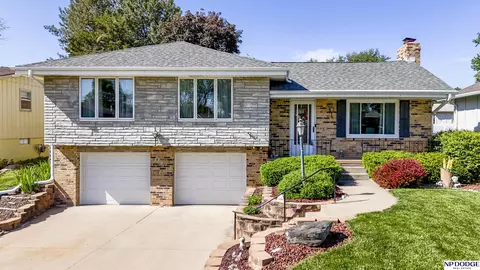 10111 O St, Omaha, NE 68127