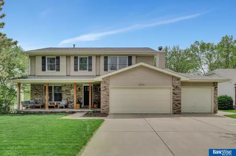 6740 S 43 St, Lincoln, NE 68516