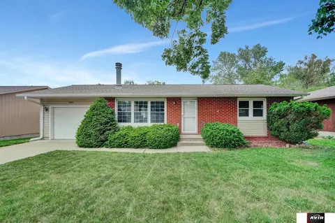 5420 X St, Lincoln, NE 68504
