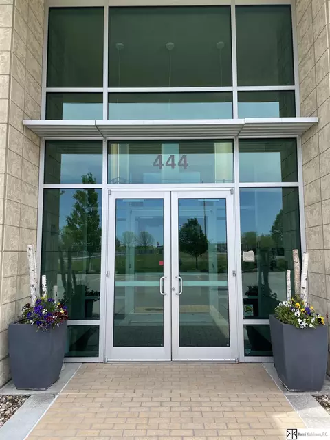 444 Riverfront Plz #306, Omaha, NE 68102