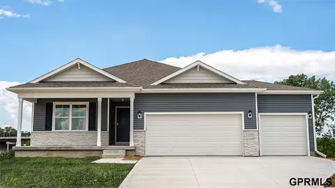 20456 Westridge Dr, Gretna, NE 68028