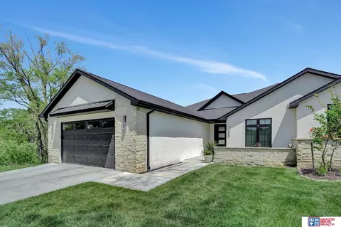 1500 S 93rd St, Lincoln, NE 68520