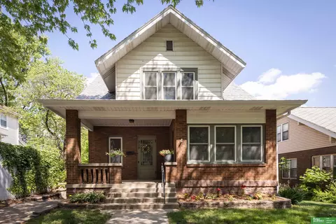 319 N 37 St, Omaha, NE 68131