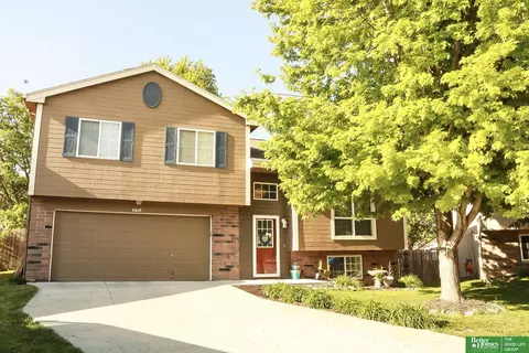6610 N 117 Cir, Omaha, NE 68164