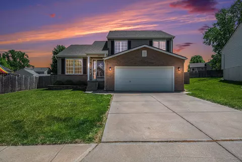 16111 Cottonwood Ave, Omaha, NE 68136