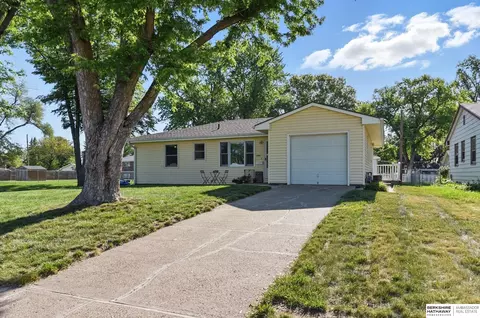2201 Warren St, Bellevue, NE 68005