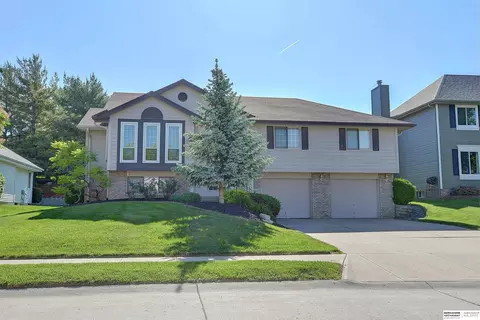 2209 N 151st St, Omaha, NE 68116