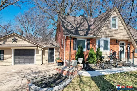 6850 South St, Lincoln, NE 68506