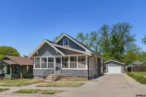 6030 Pine St, Omaha, NE 68106